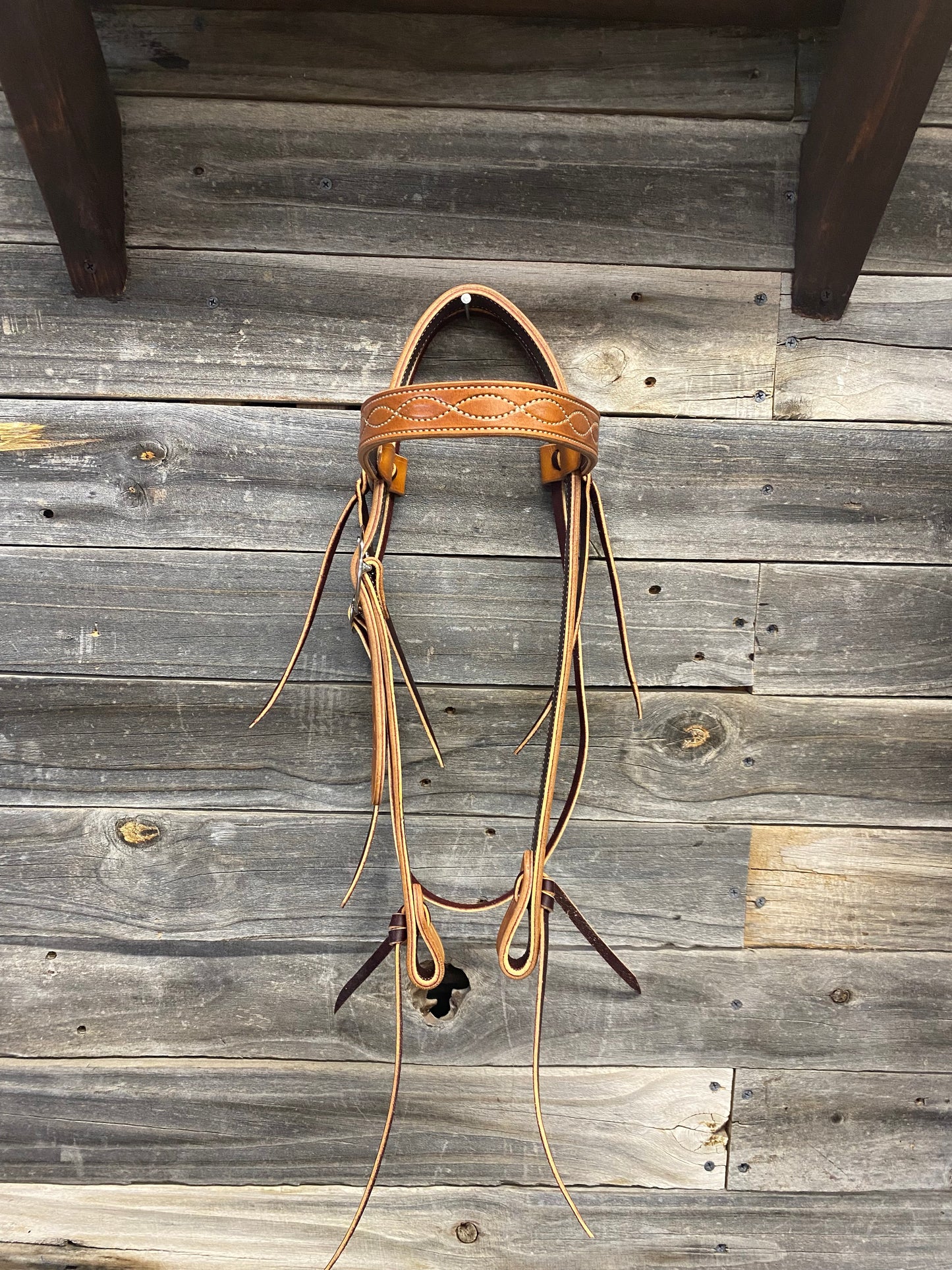 Browband headstall with decorative stitching